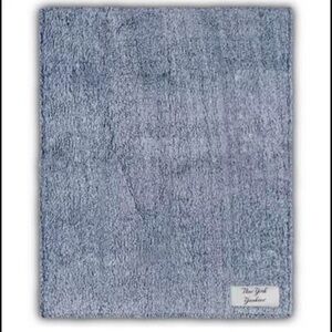 Blue New York Yankees fleece throw